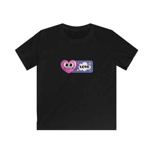 Love T-Shirt with a smiling hear and the word love in black